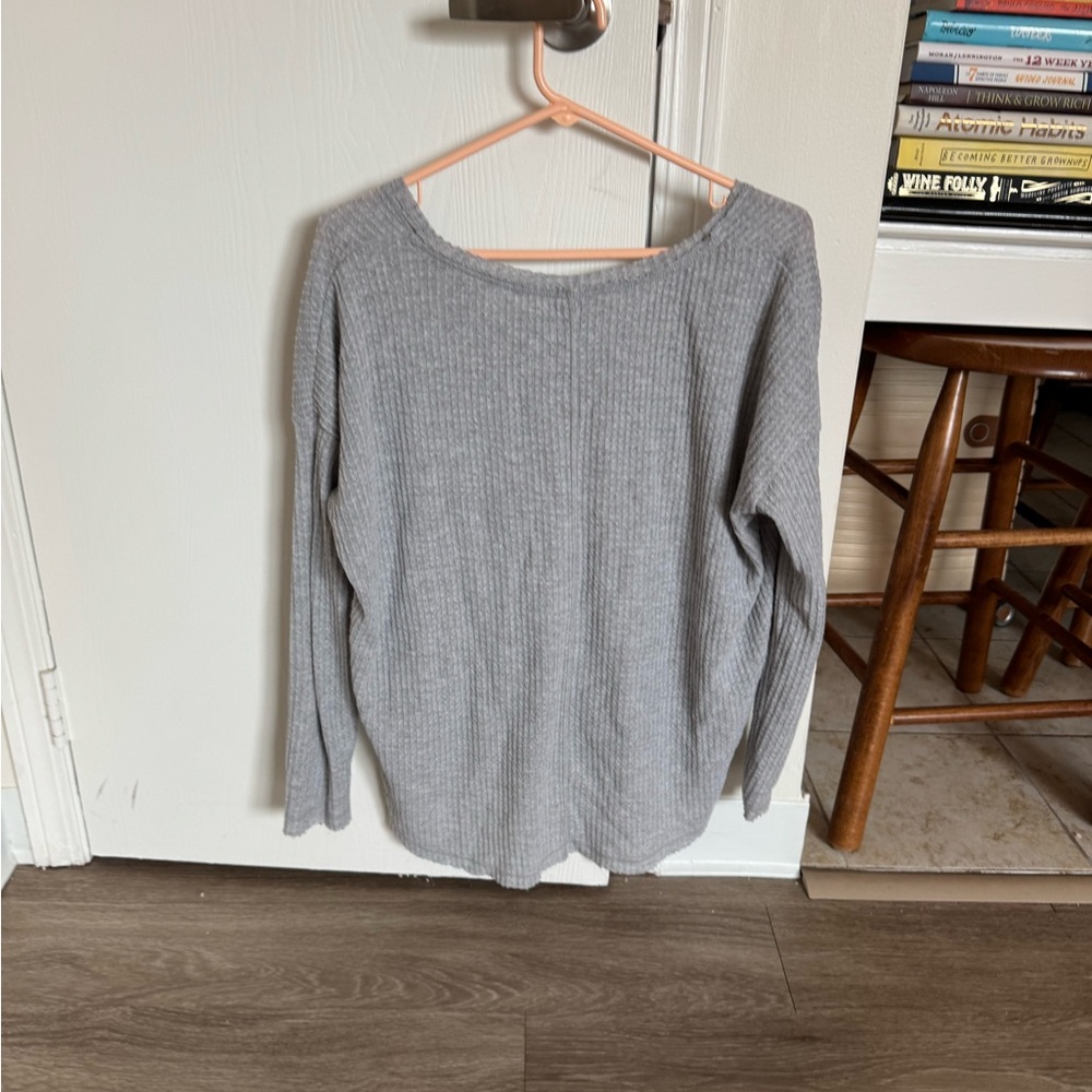 Gray Ribbed V-Neck Sweater - Picture 2 of 3